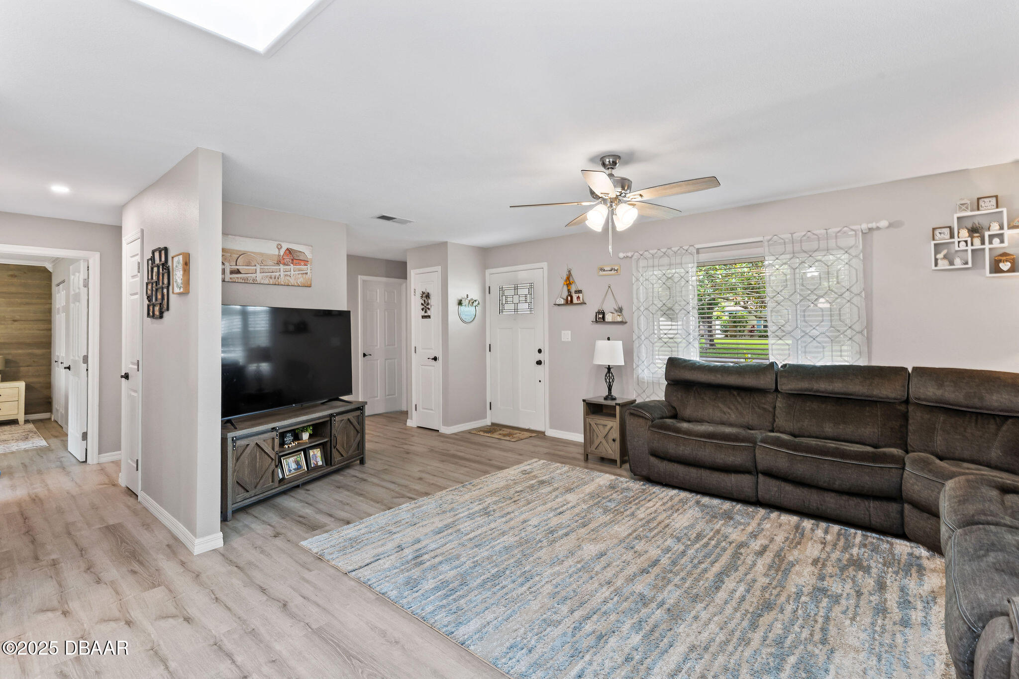 1317 Dexter Drive W