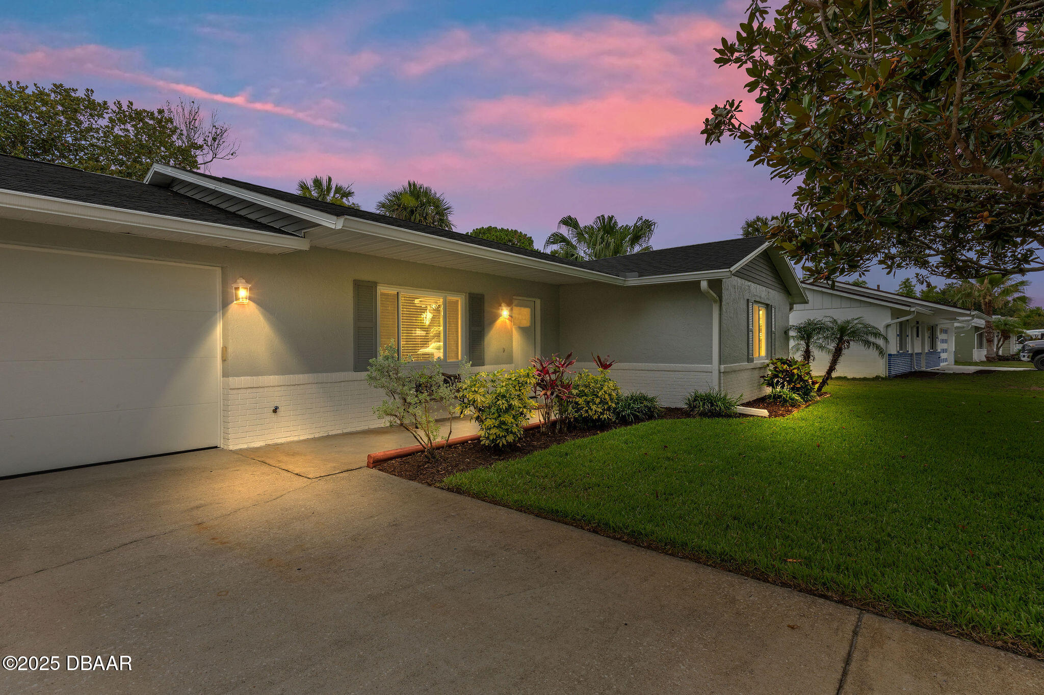 1317 Dexter Drive W
