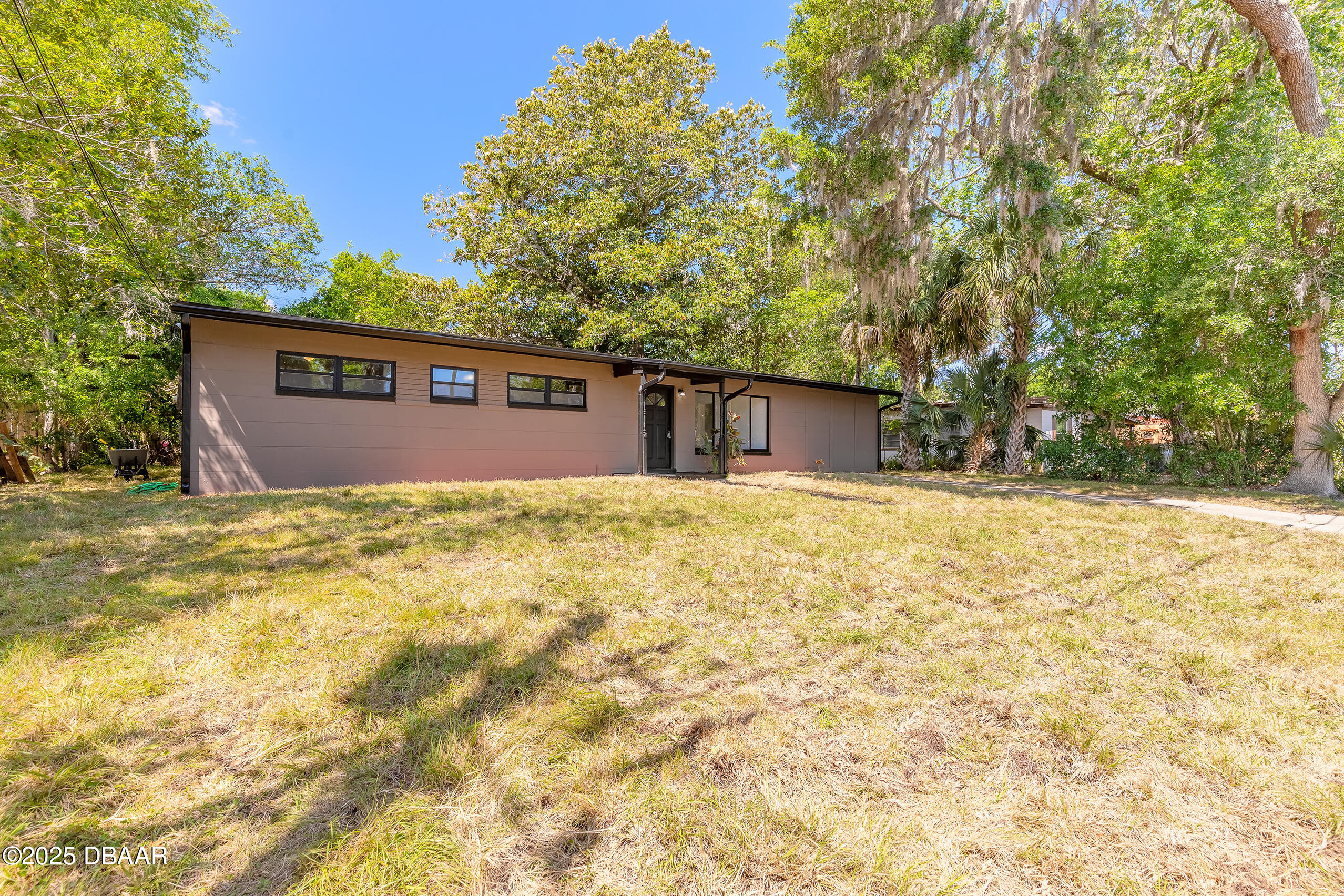 512 Sandra Avenue