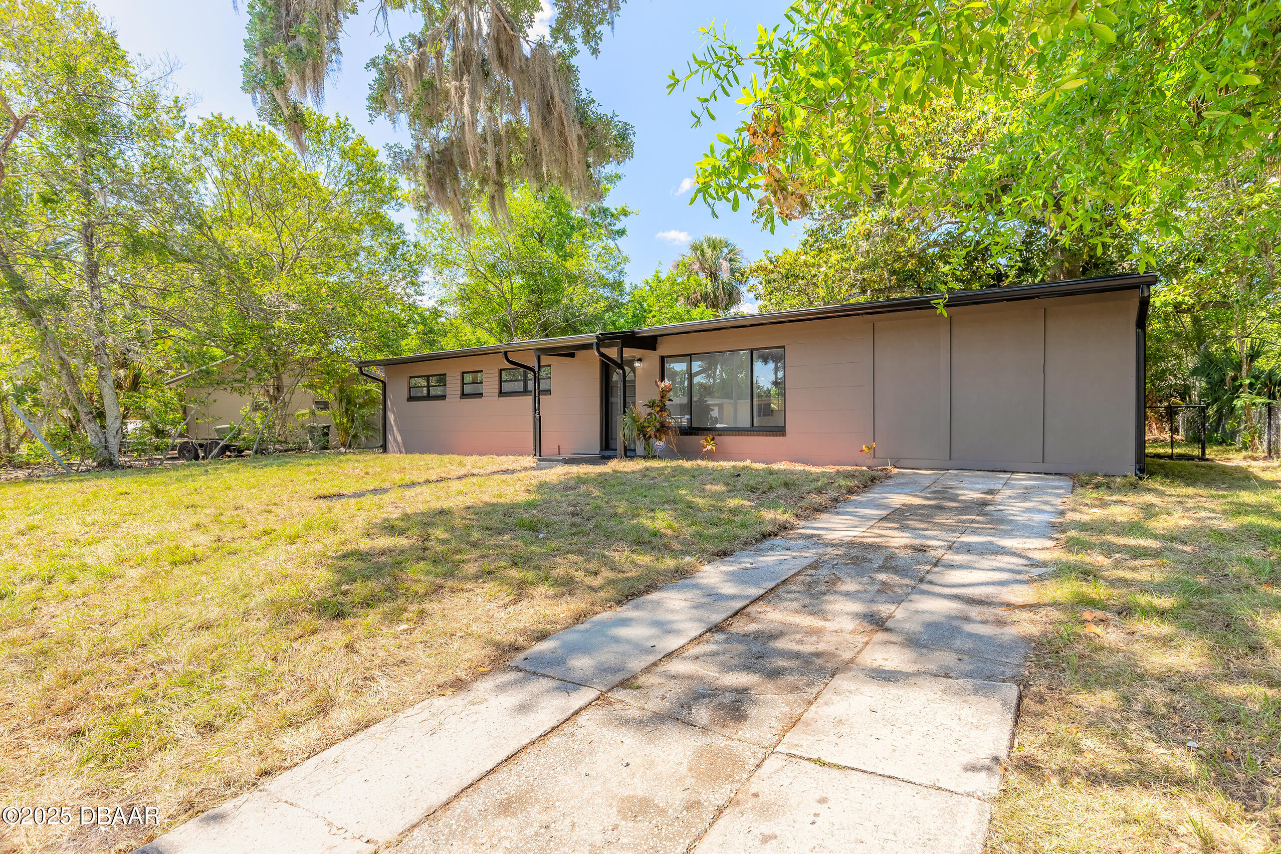 512 Sandra Avenue