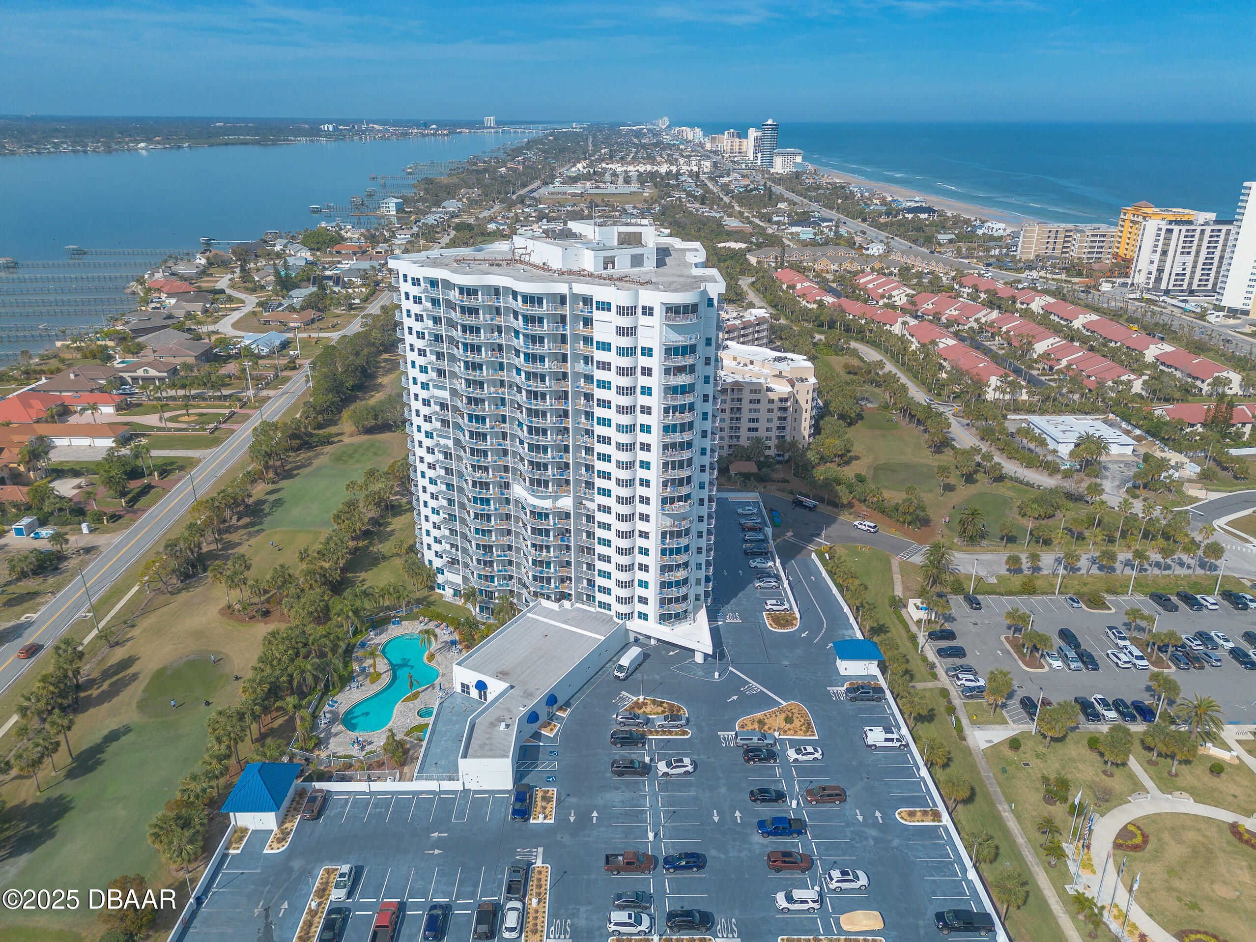2 Oceans West Boulevard 104