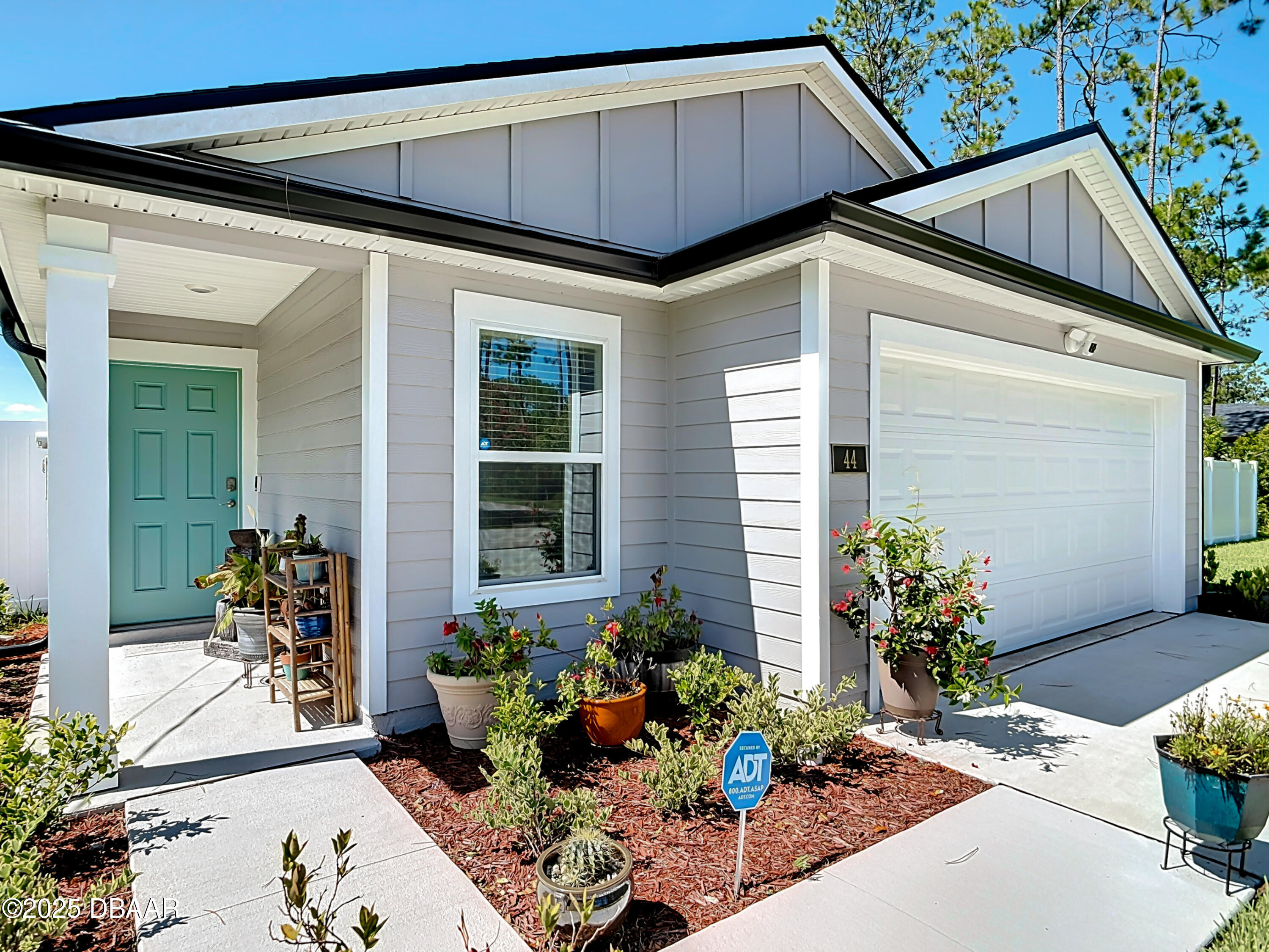 44 Llewellyn Trail