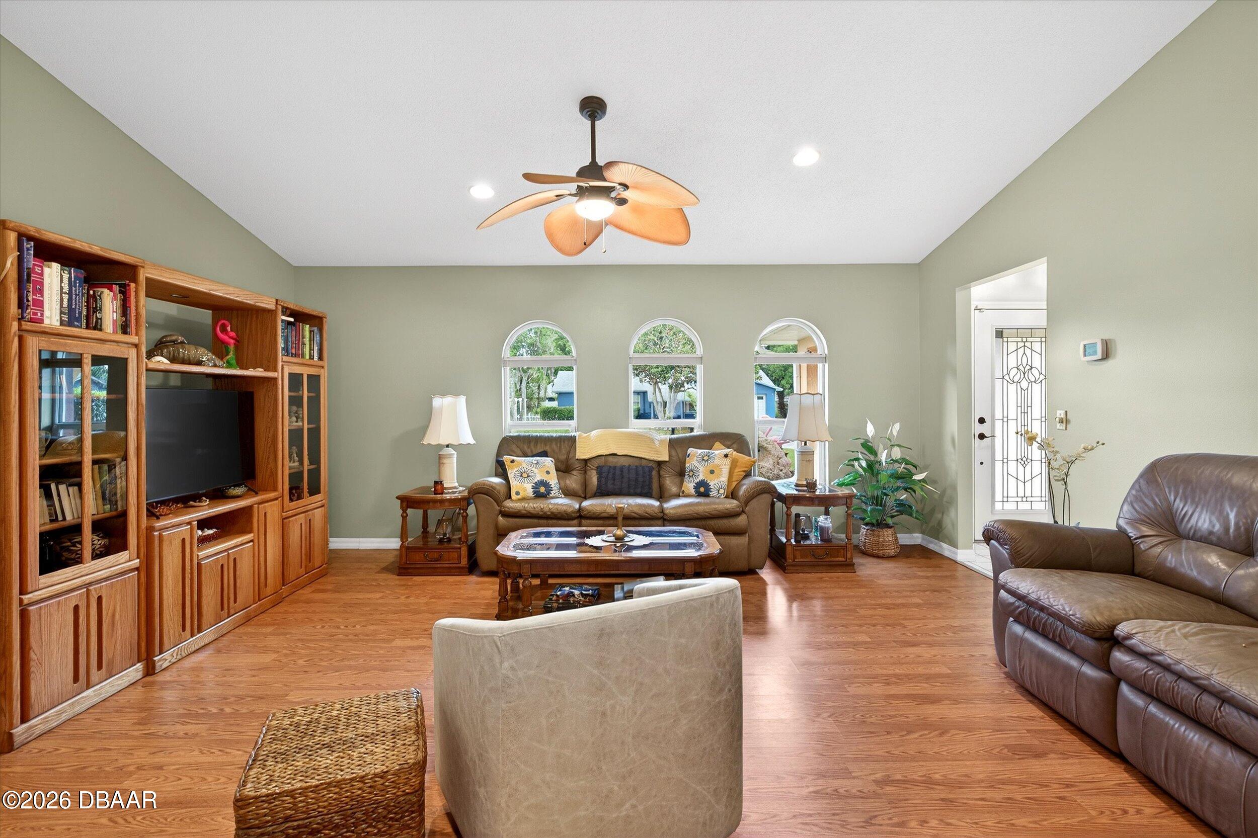 1918 Umbrella Tree Drive