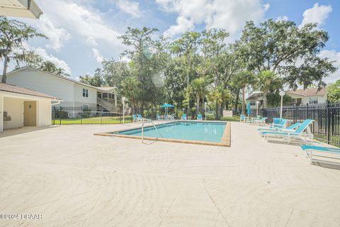 A home in South Daytona