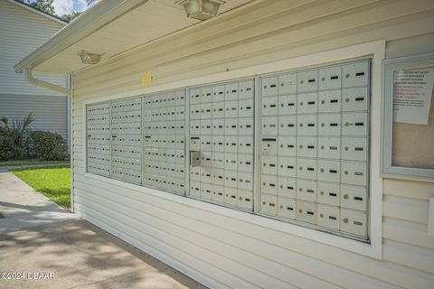 A home in South Daytona