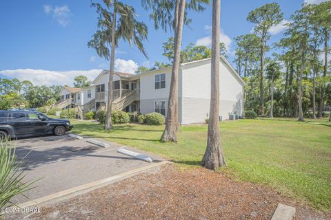 A home in South Daytona