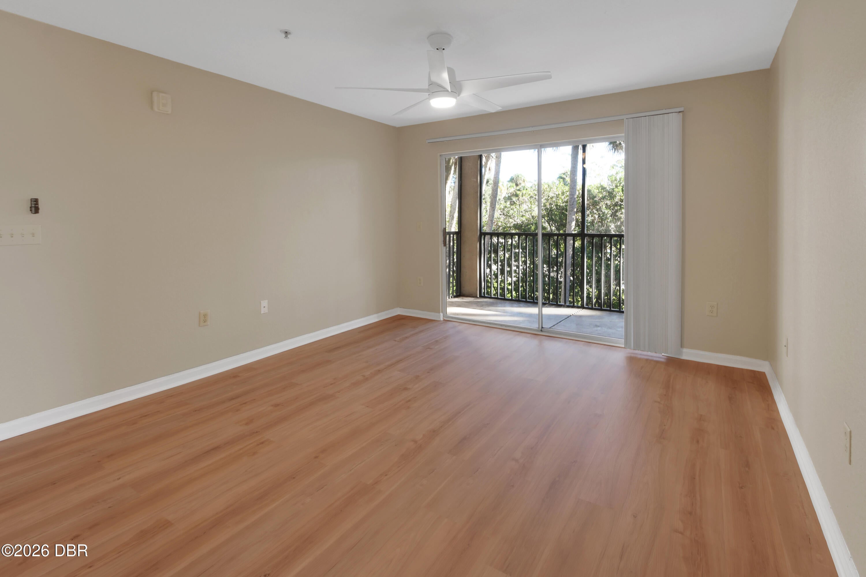 940 Village Trail