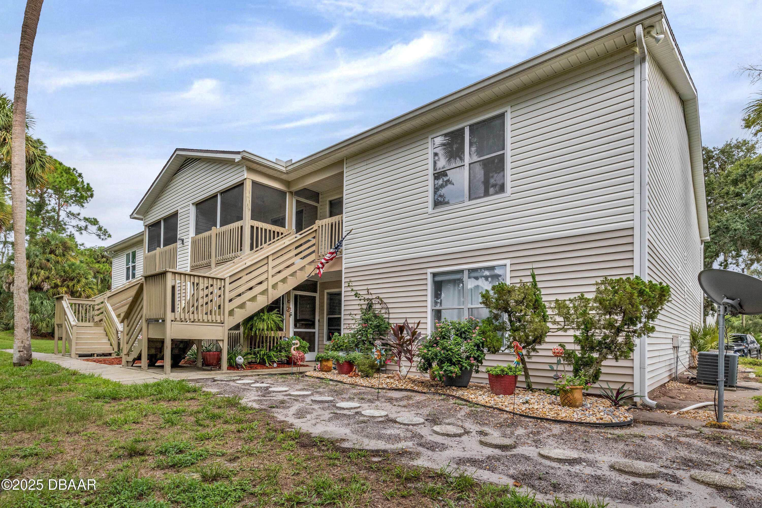 1600 Big Tree Road U6