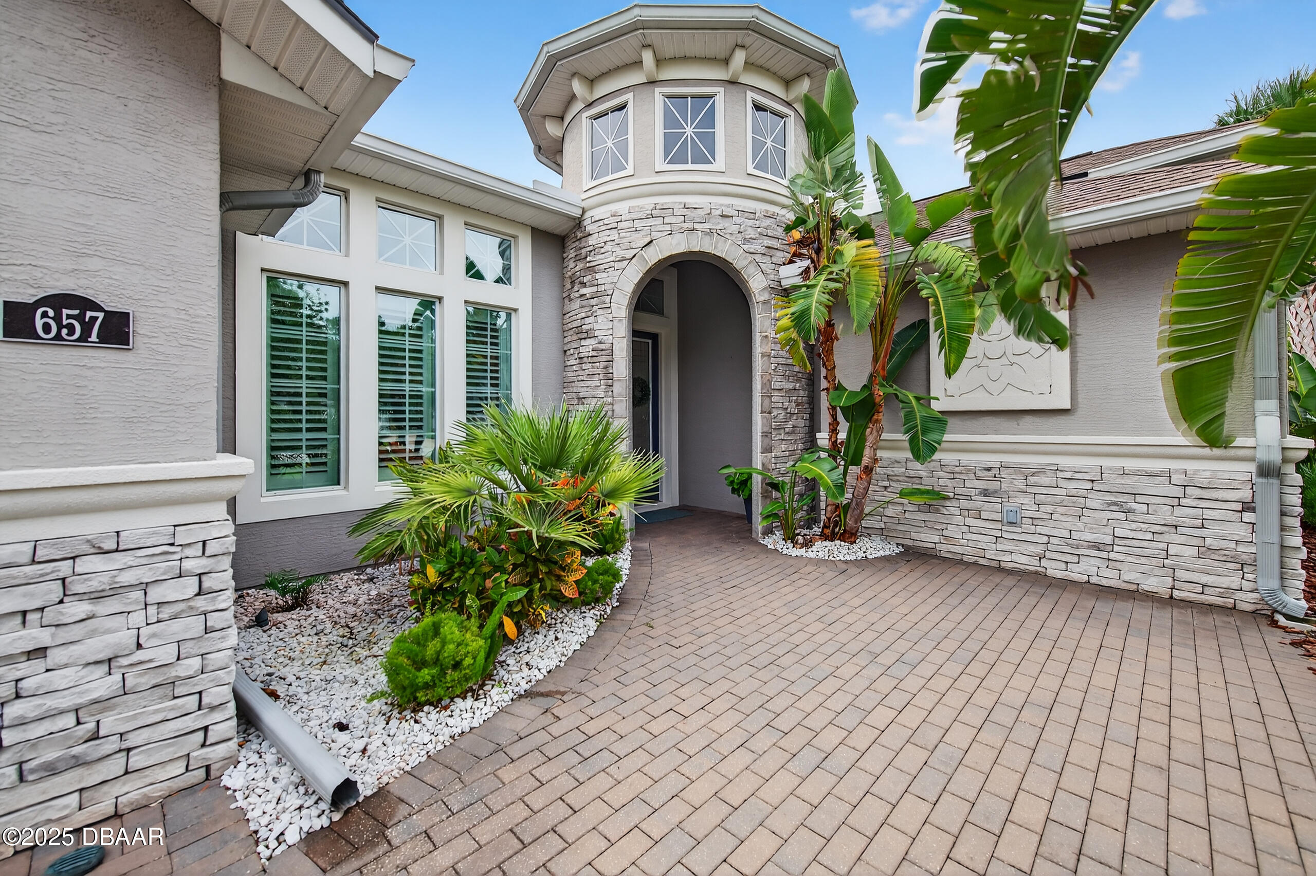 657 Southlake Drive