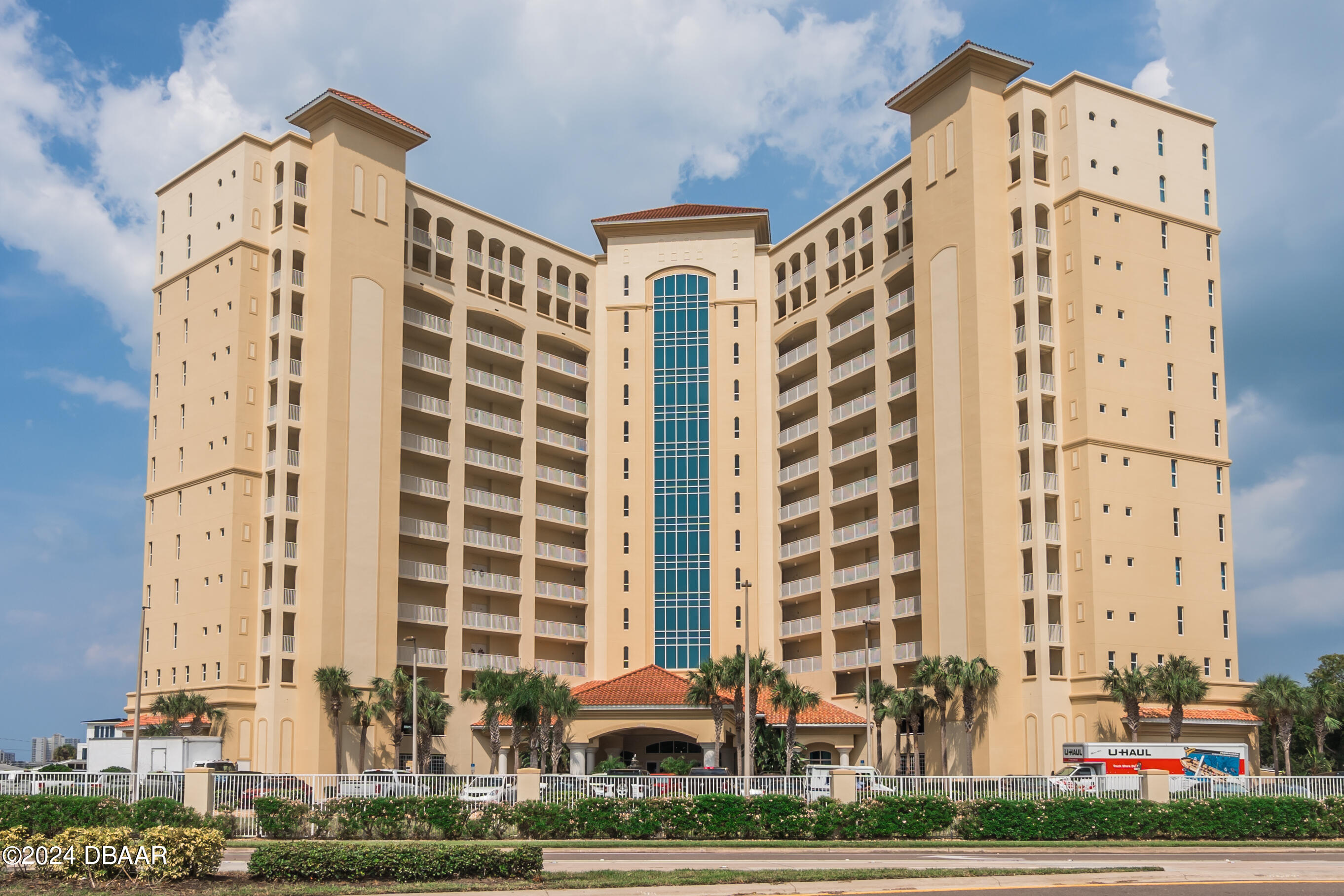 2801 S Ridgewood Avenue