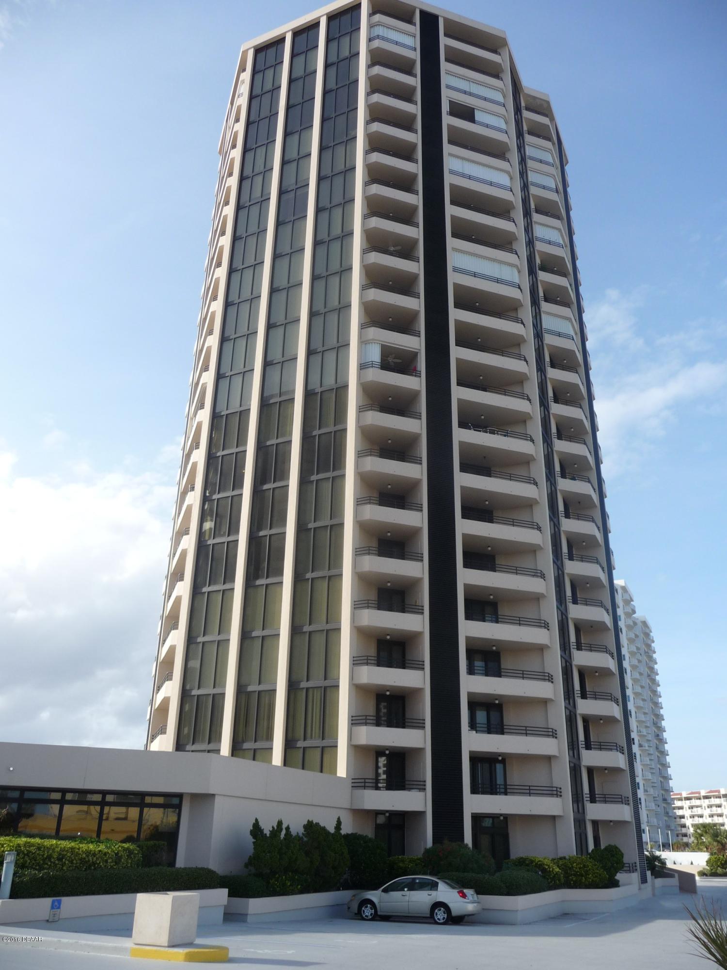 Photo 1 of 22 — 1 OCEANS WEST Boulevard 9A2, Daytona Beach Shores, FL 32118
