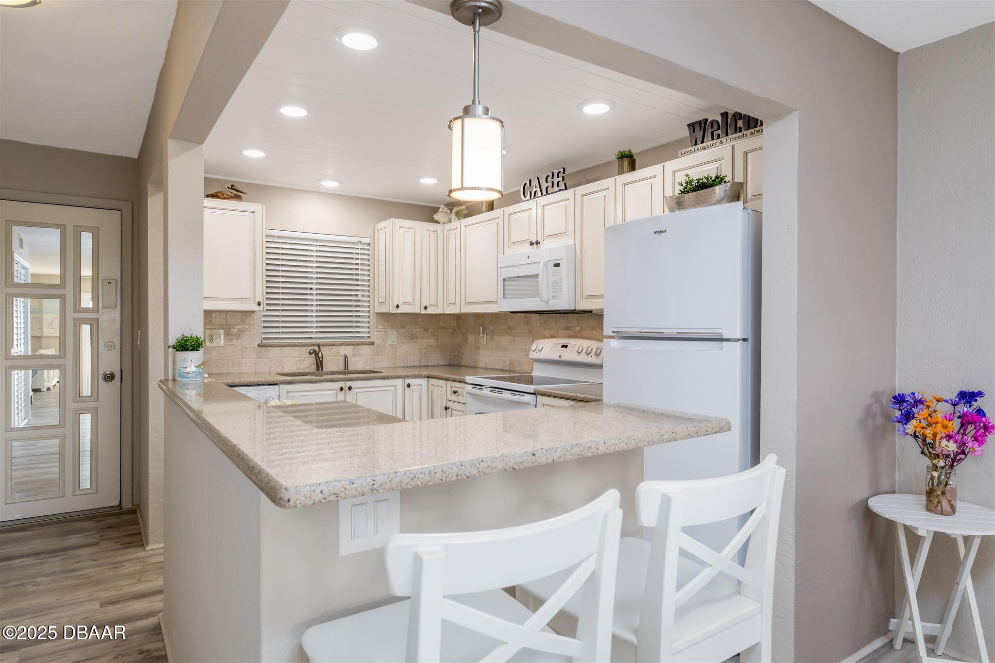 3606 S Peninsula Drive 406