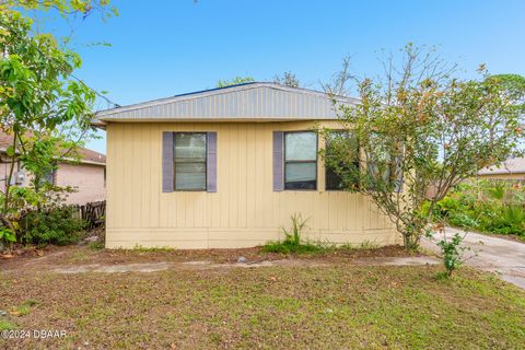 A home in Holly Hill