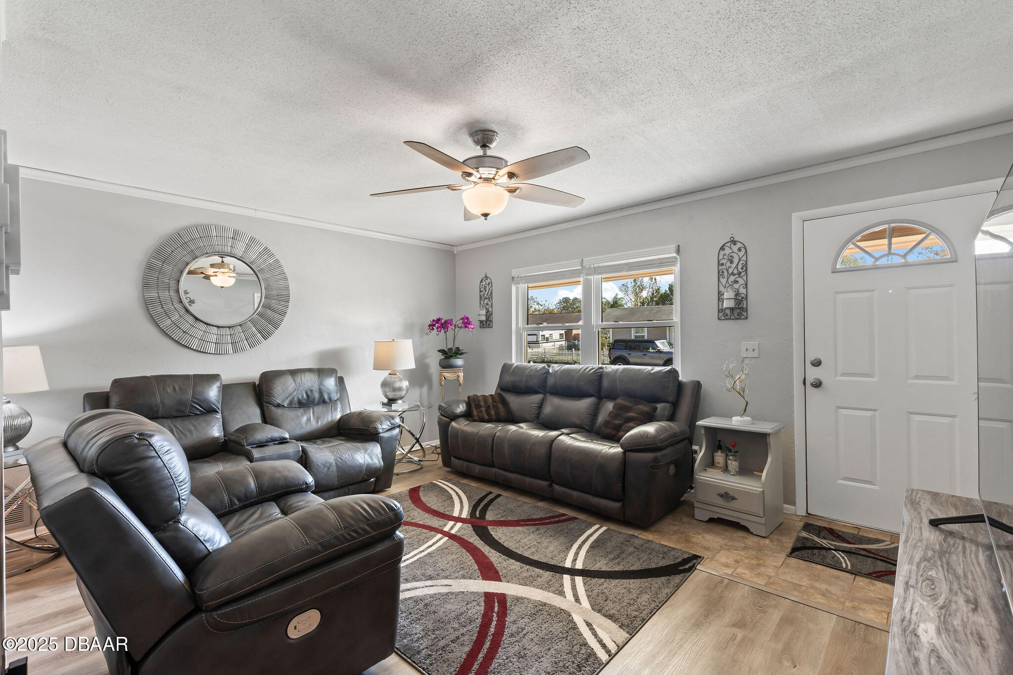 1332 Par Avenue