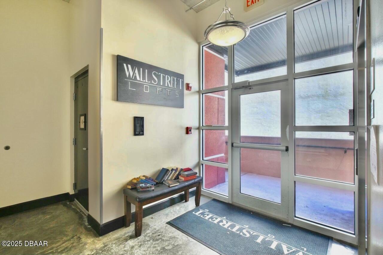 208 Wall Street 200