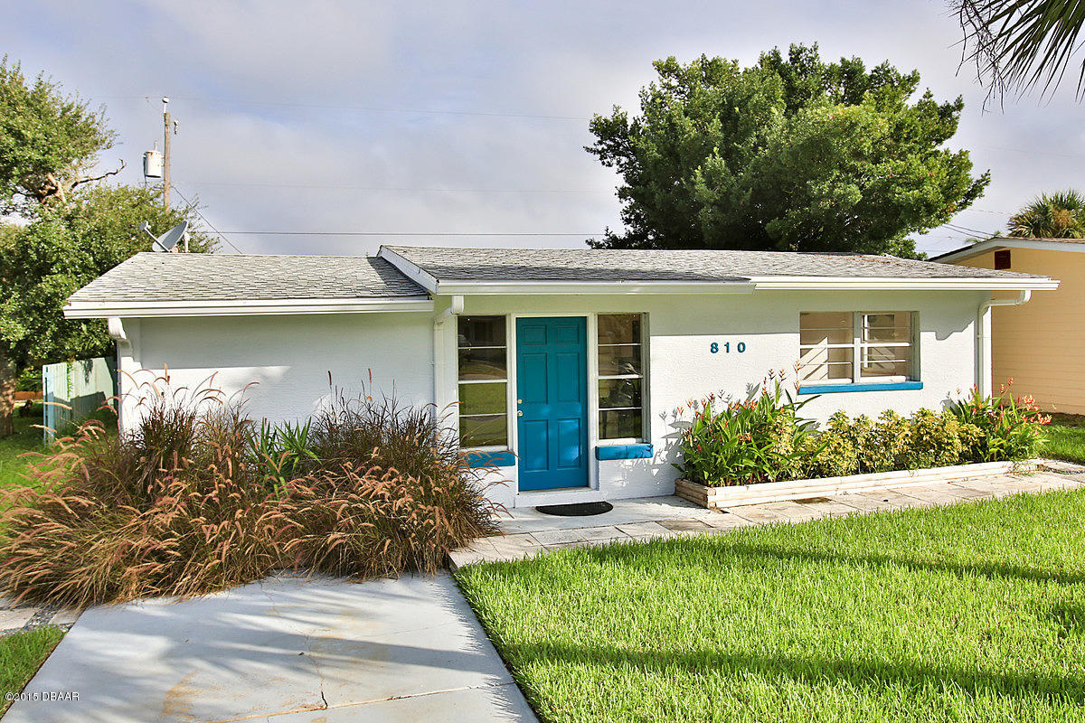Photo 1 of 21 — 810 E 25th Avenue, New Smyrna Beach, FL 32169