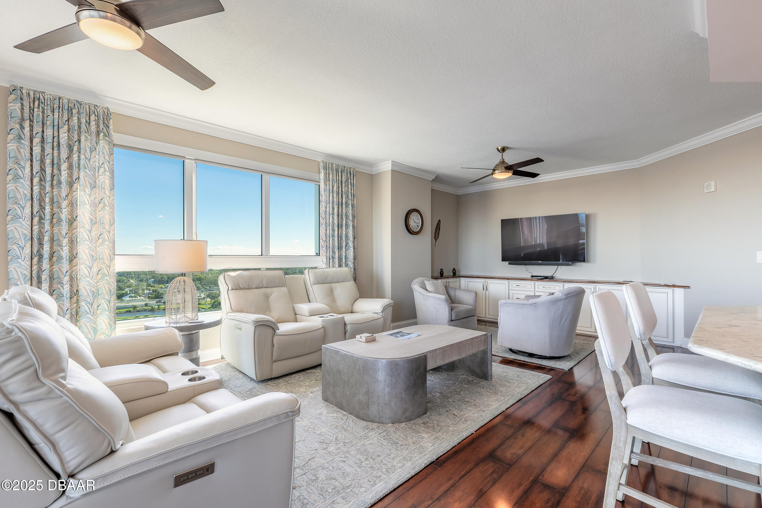 231 Riverside Drive 1501