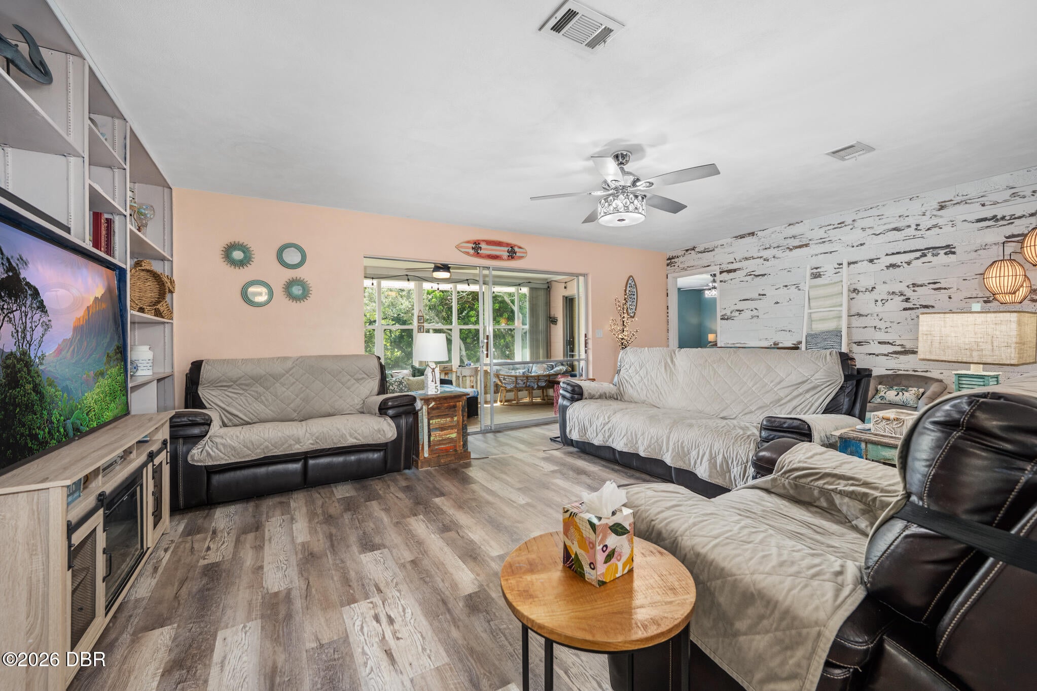 2828 Ridge Road