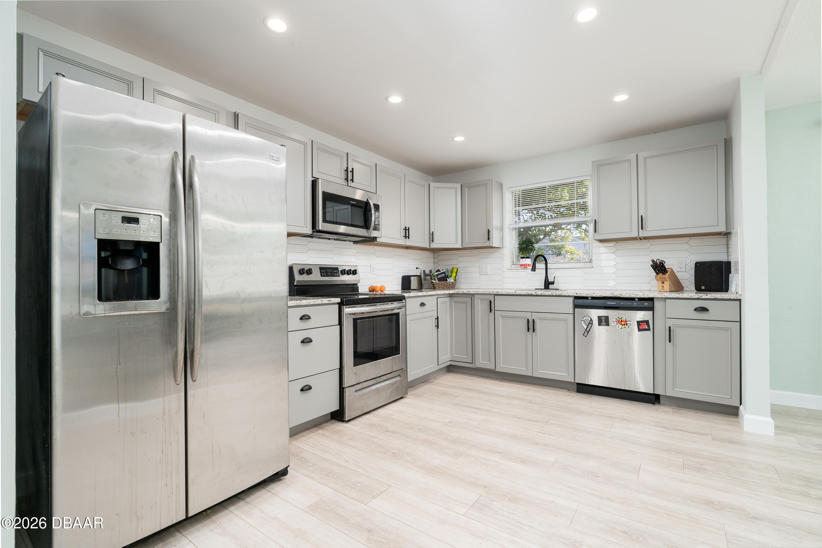 743 Knollview Boulevard