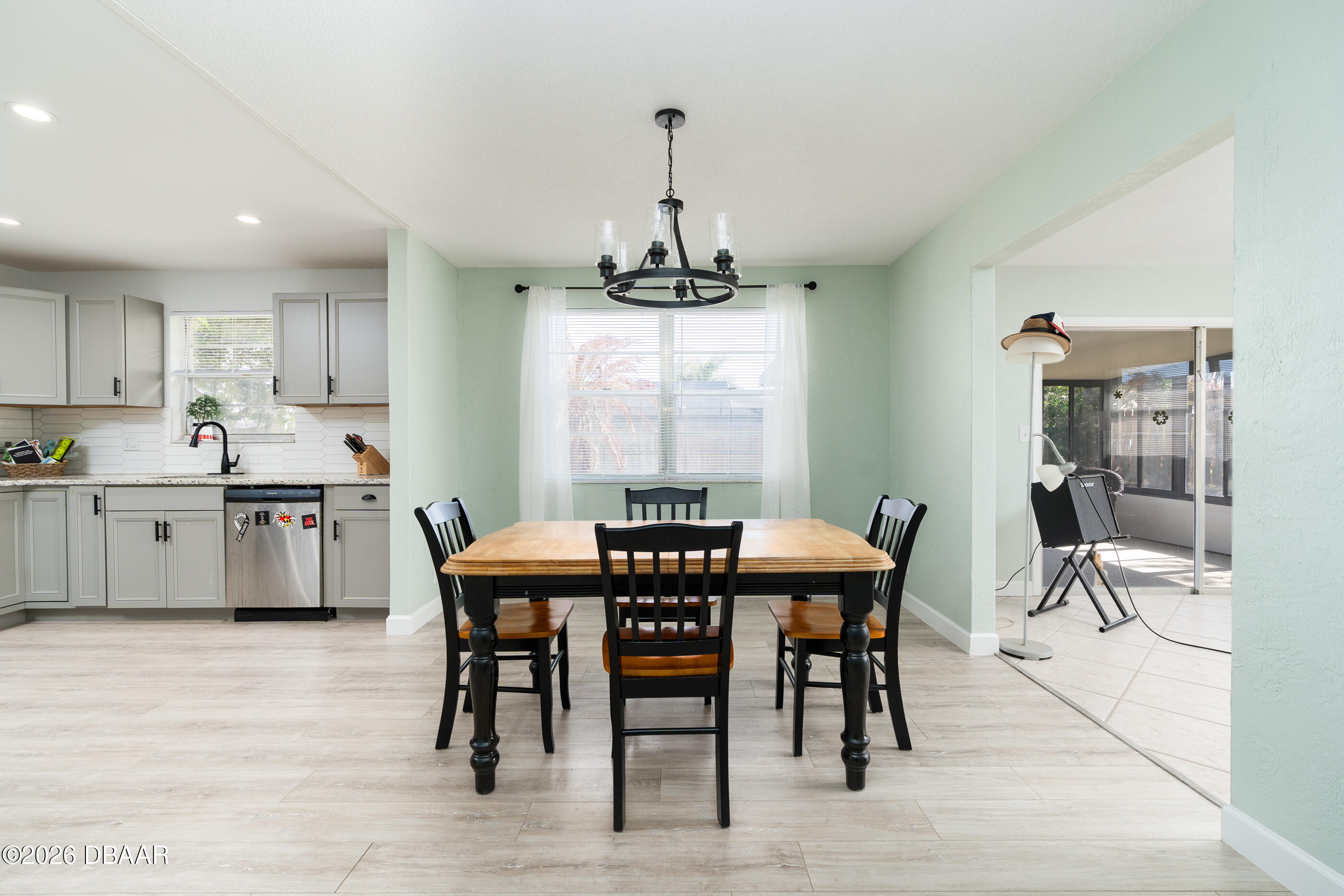 743 Knollview Boulevard