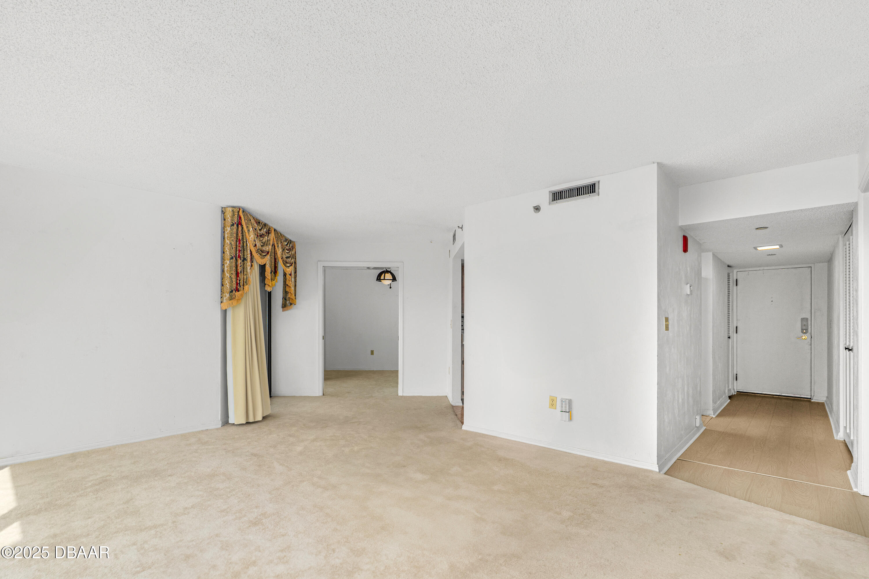 1 Oceans West Boulevard 8B1