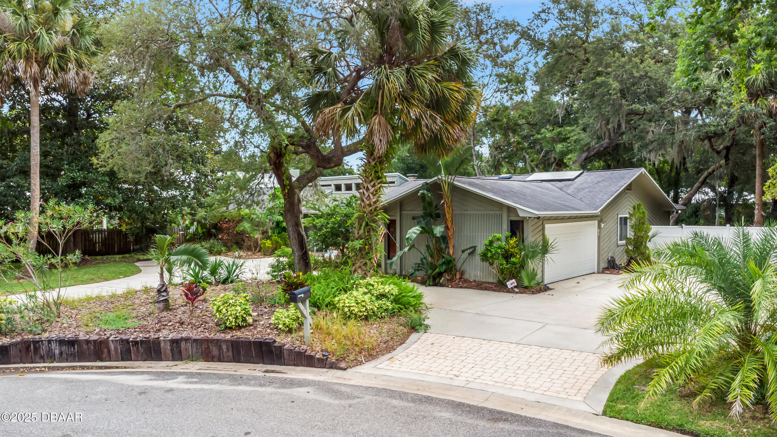 4 Willow Oak Trail