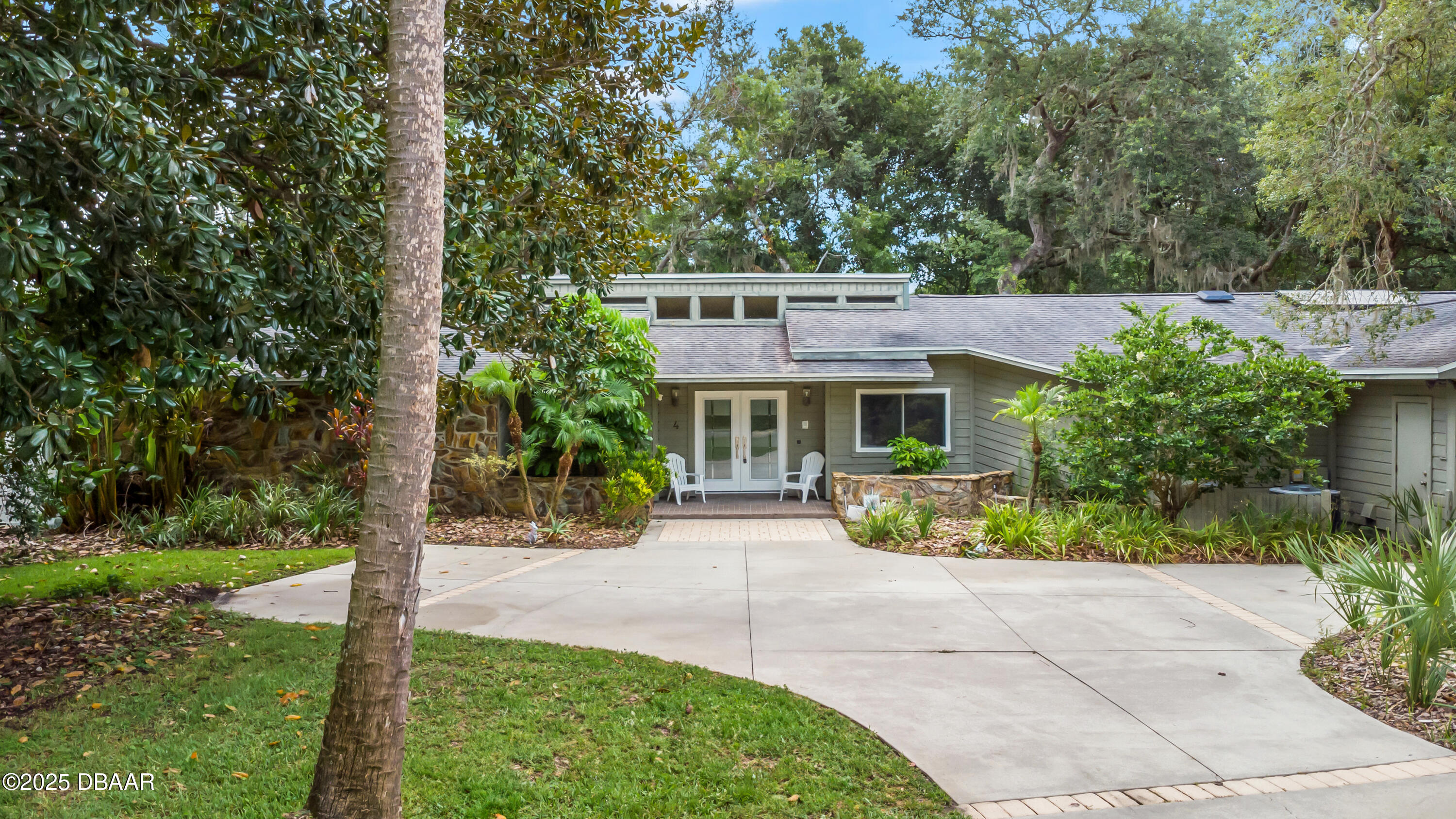 4 Willow Oak Trail