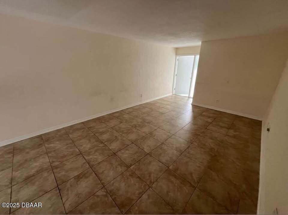 305 ridge Boulevard 212