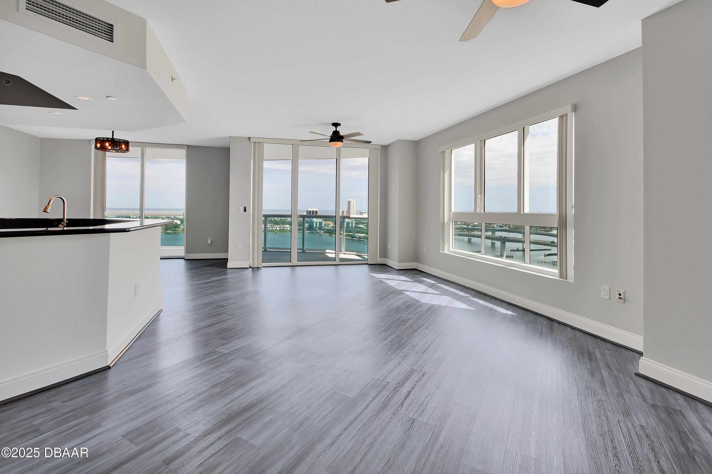 231 Riverside Drive 1801