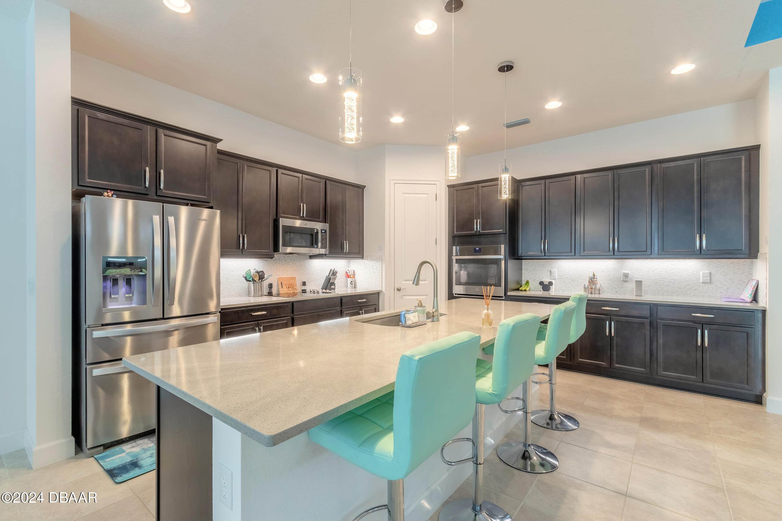 552 Mosaic Boulevard