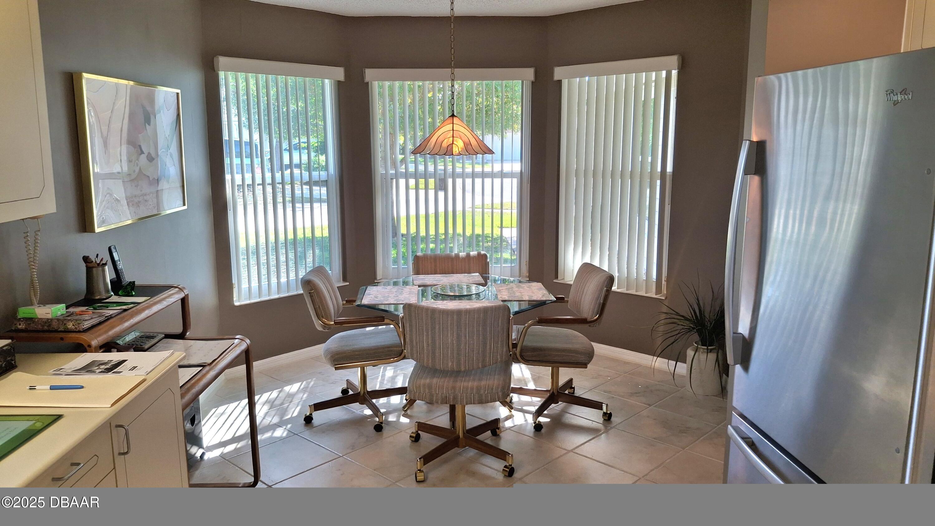 982 Breezemont Court