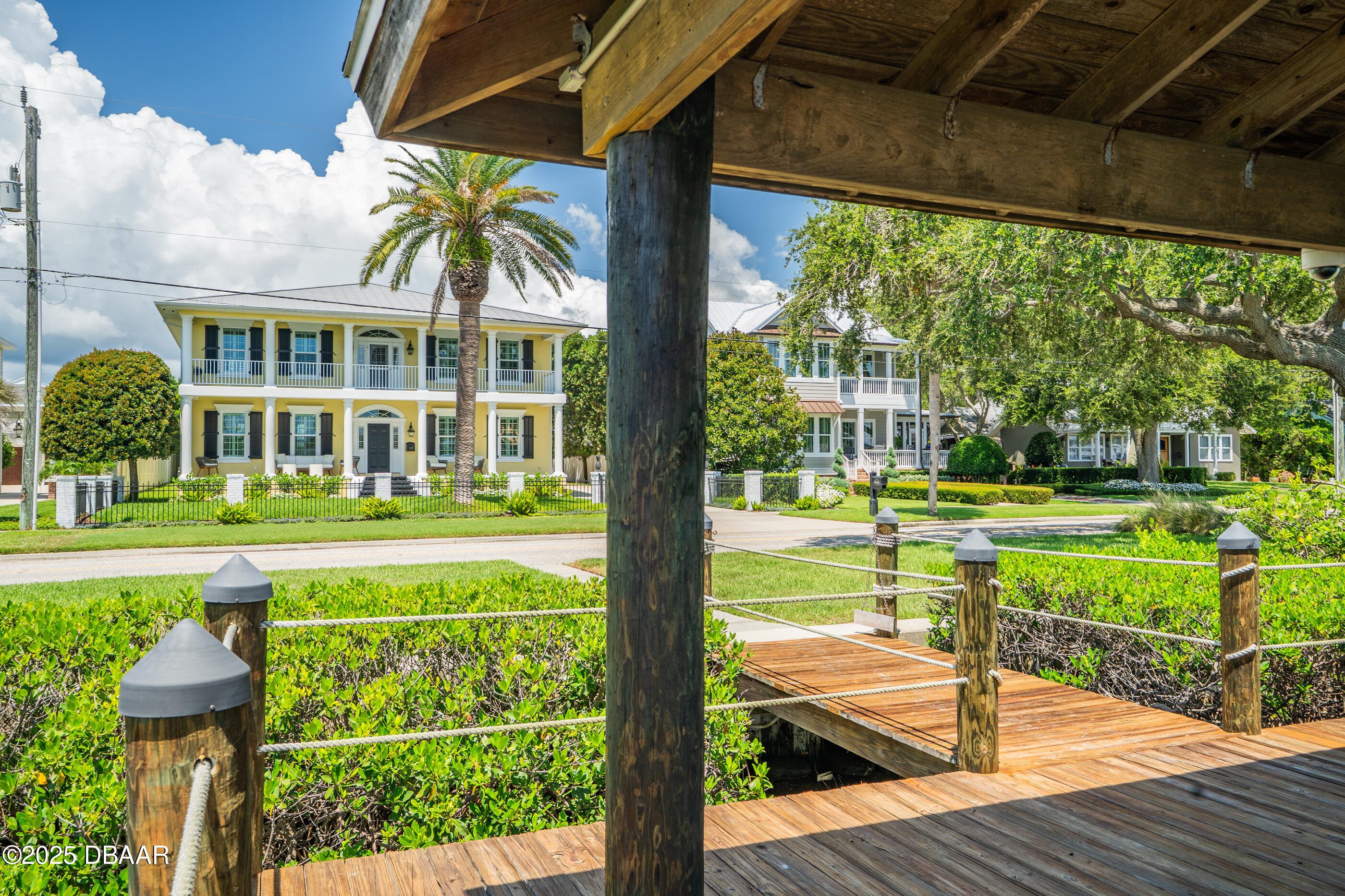 1212 S Riverside Drive