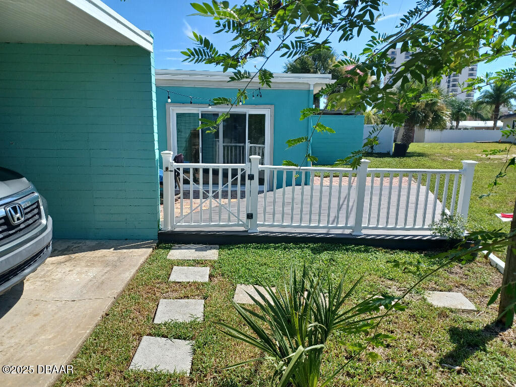 120 Venetian Way