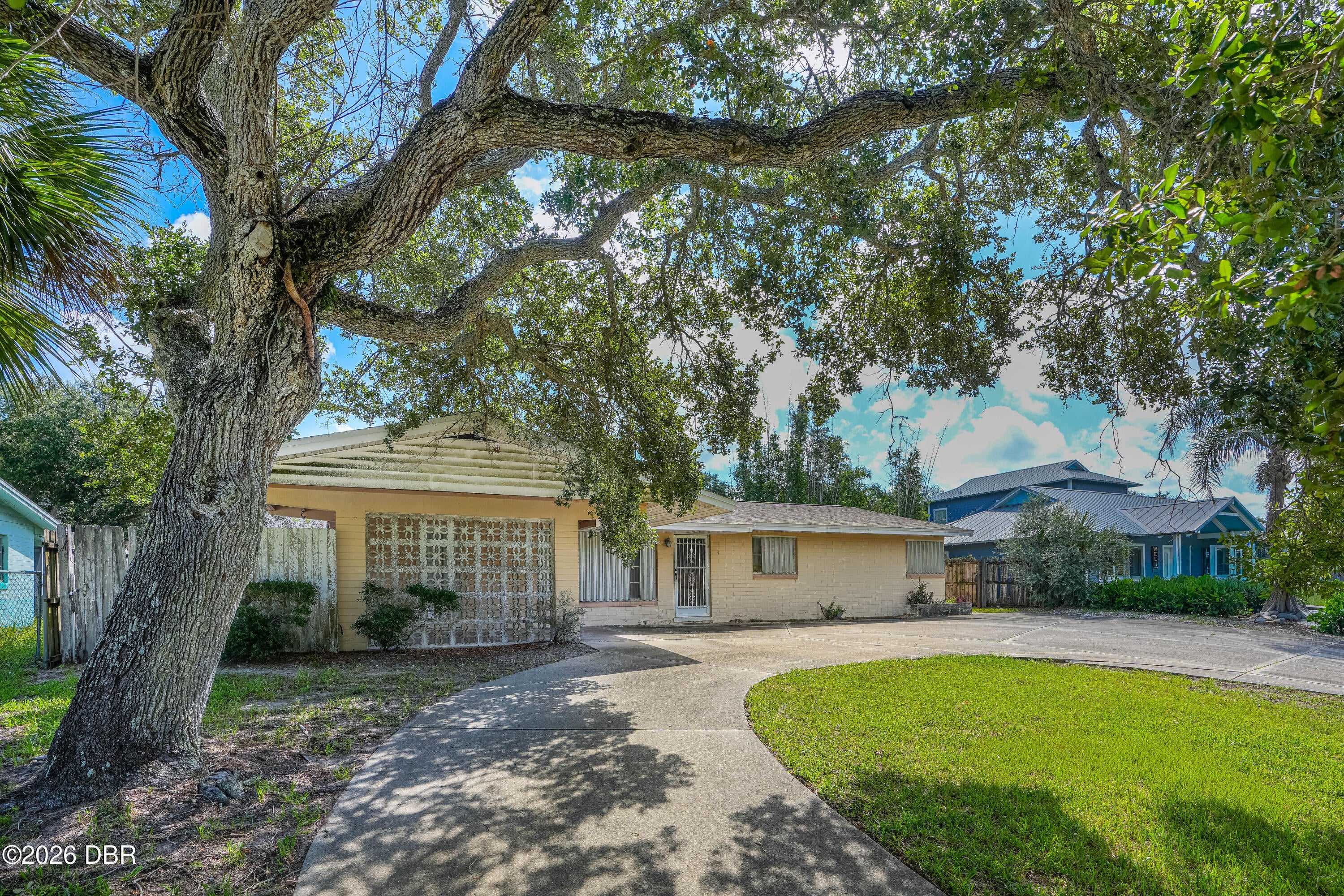 2005 Saxon Drive