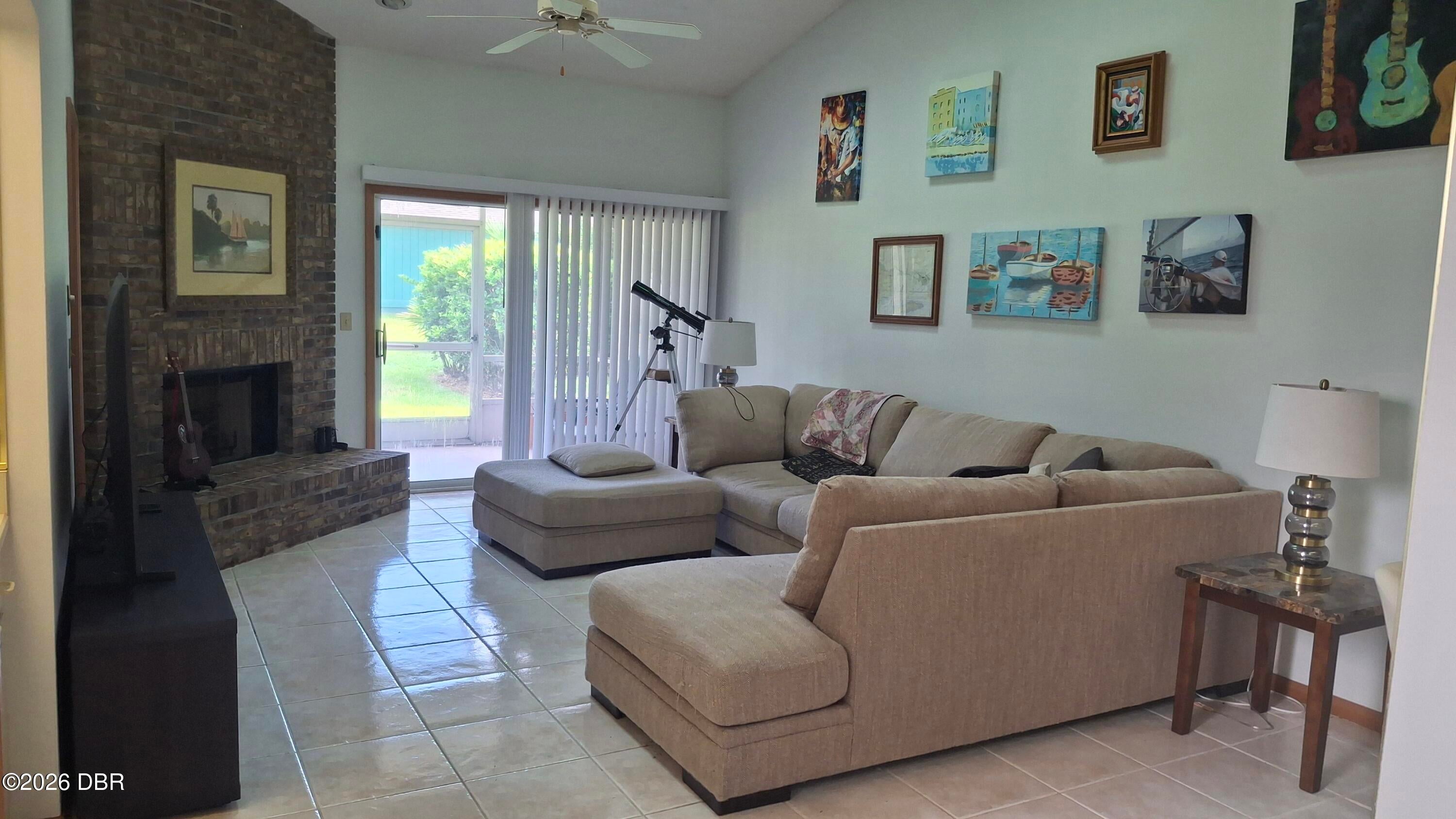 960 S Lakewood Terrace