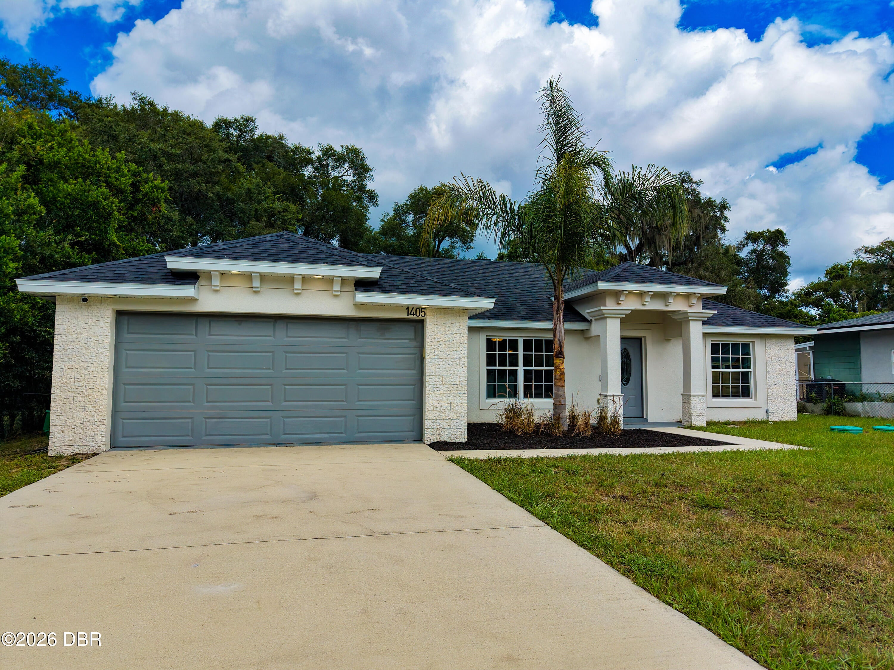 1405 E Voorhis Avenue