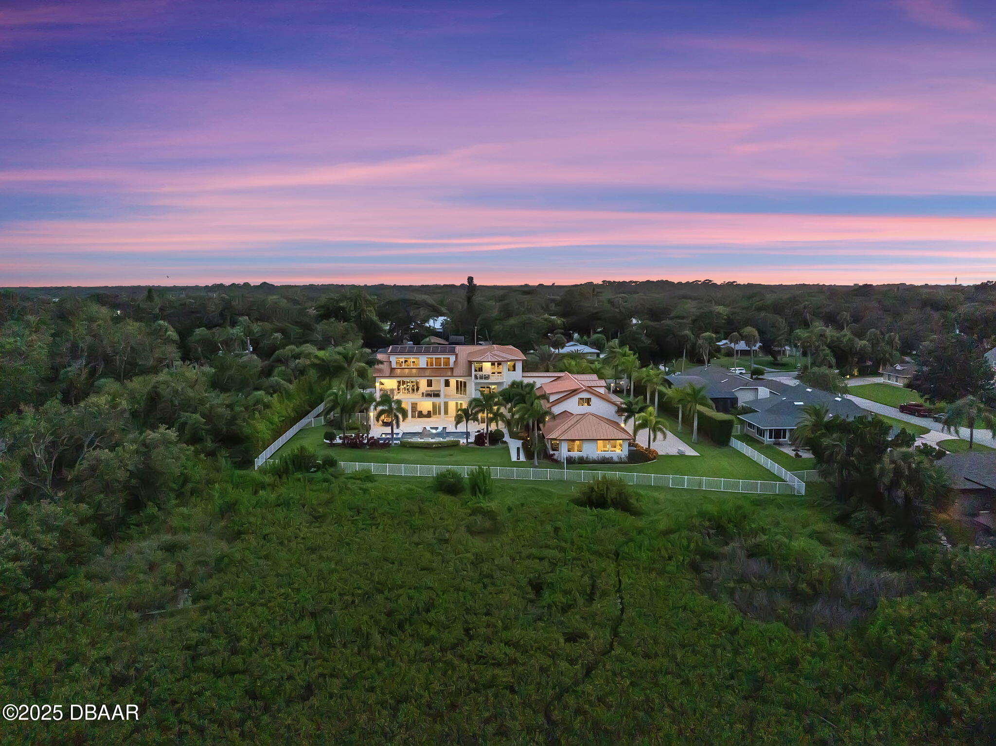 1511 S Riverside Drive