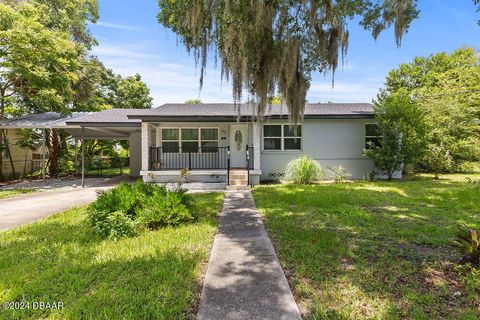 A home in DeLand