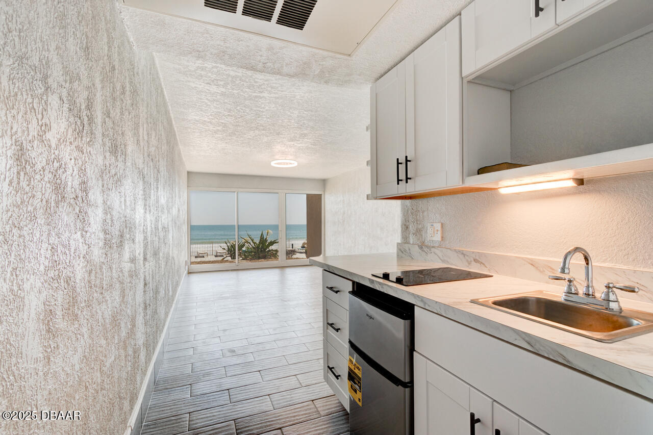 219 S Atlantic Avenue