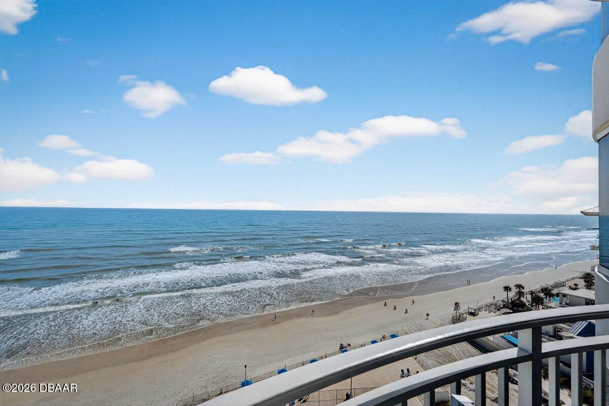 2625 S Atlantic Avenue