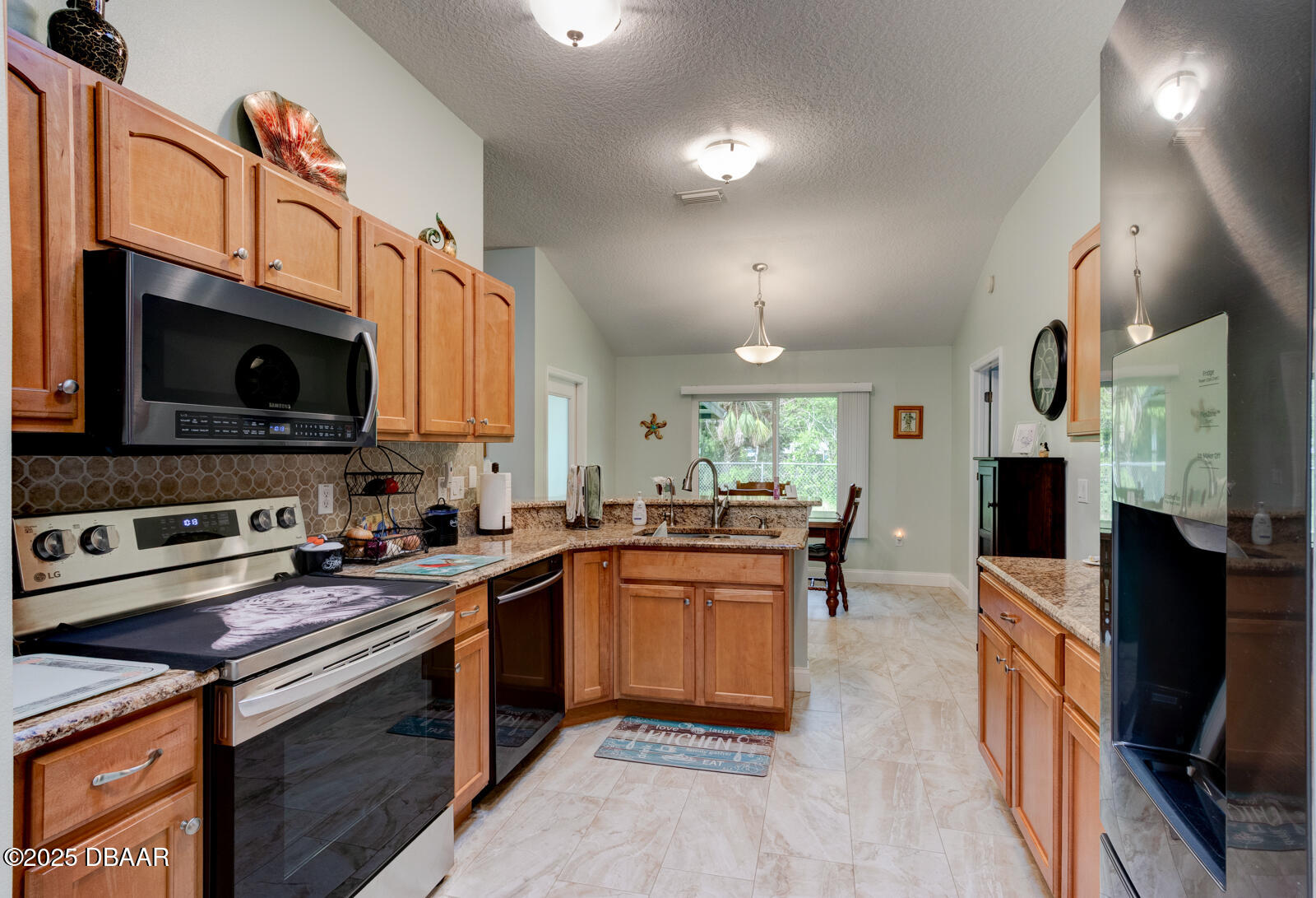 786 Lakewood Drive