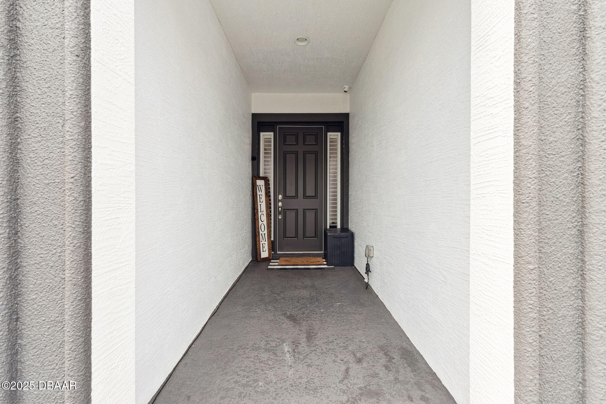 569 Mosaic Boulevard