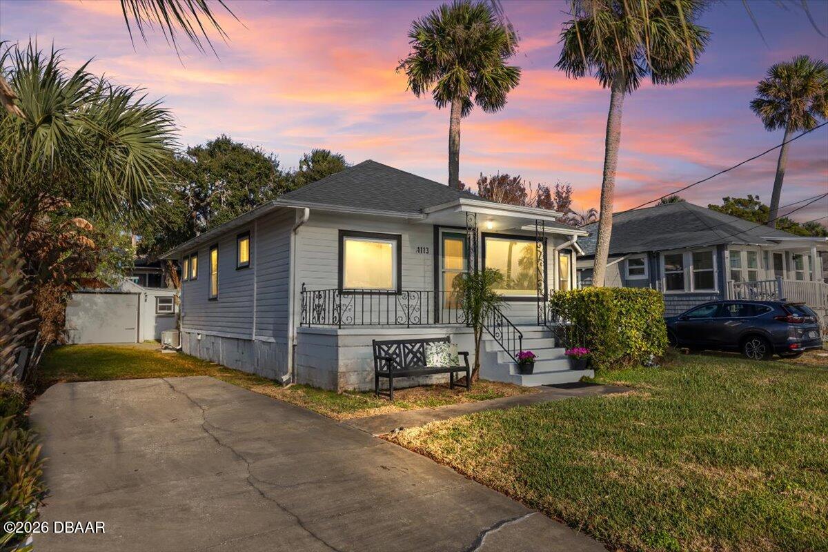 4113 S Peninsula Drive