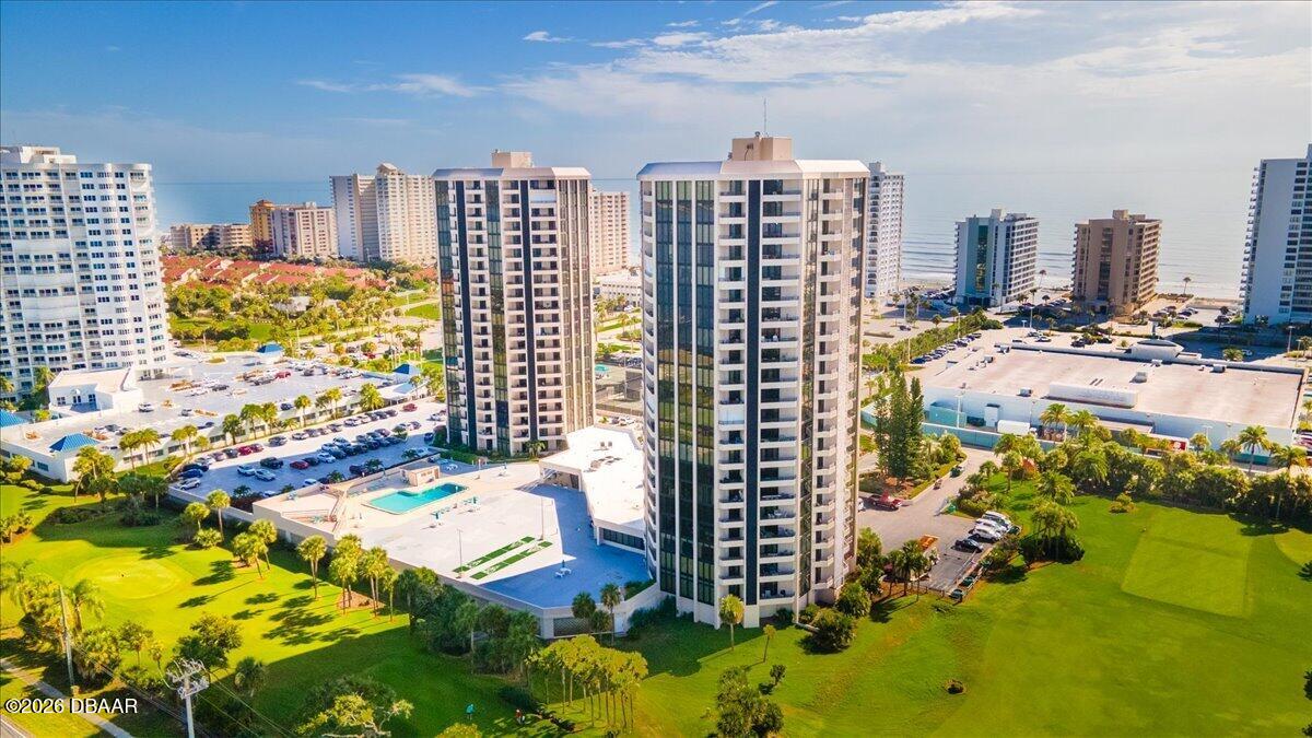 1 Oceans West Boulevard