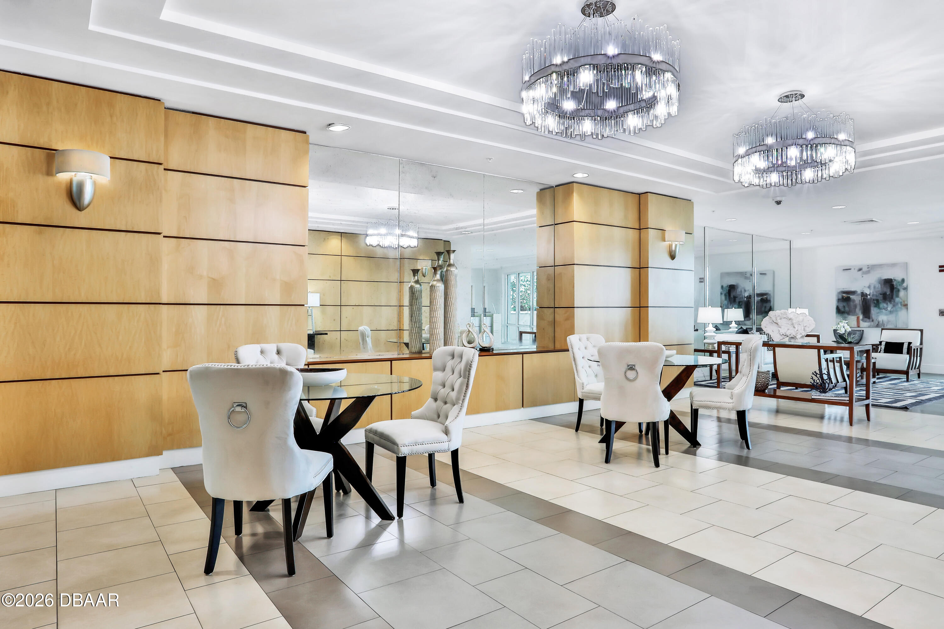 1925 S Atlantic Avenue