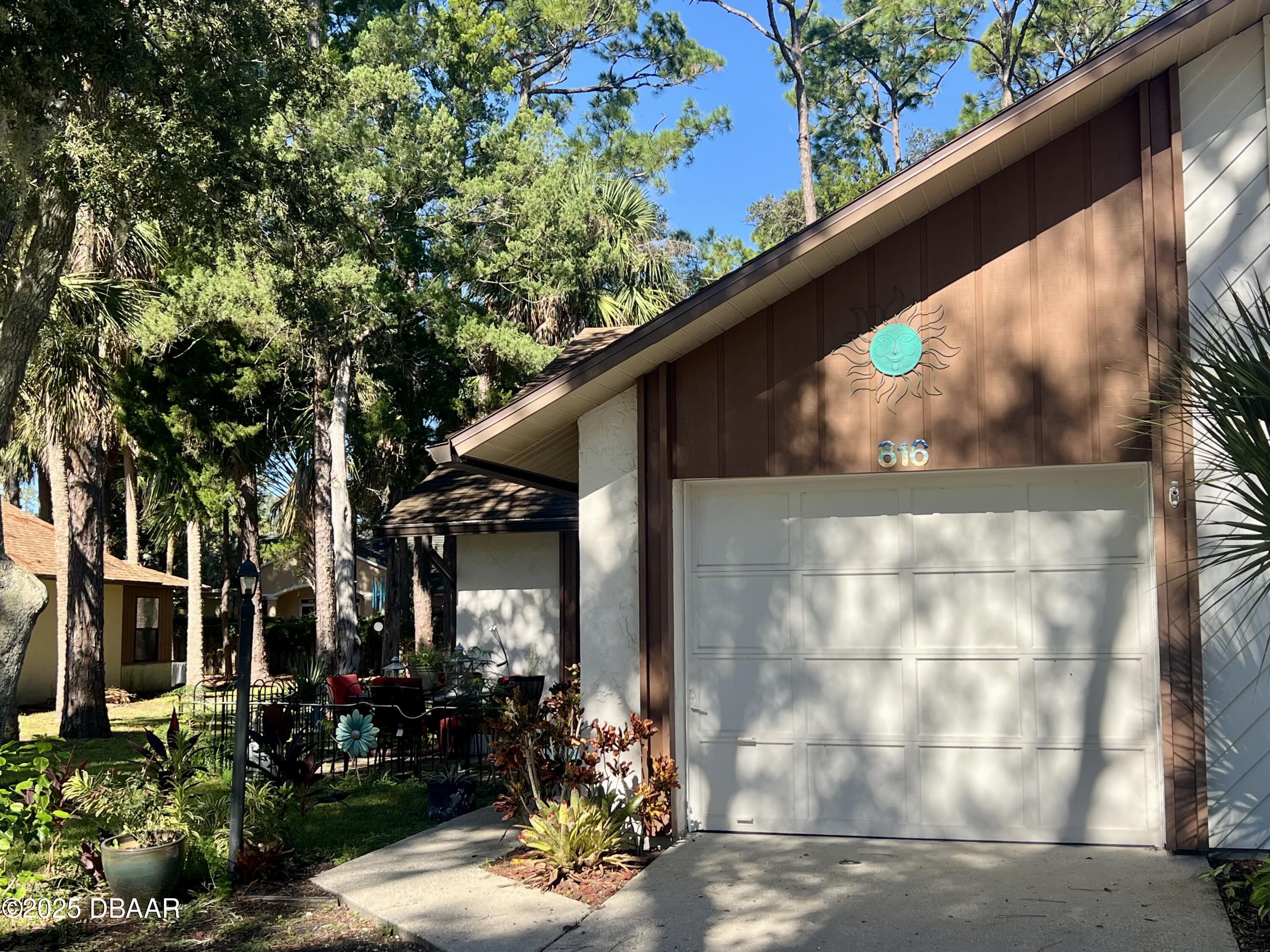816 Stonybrook Circle