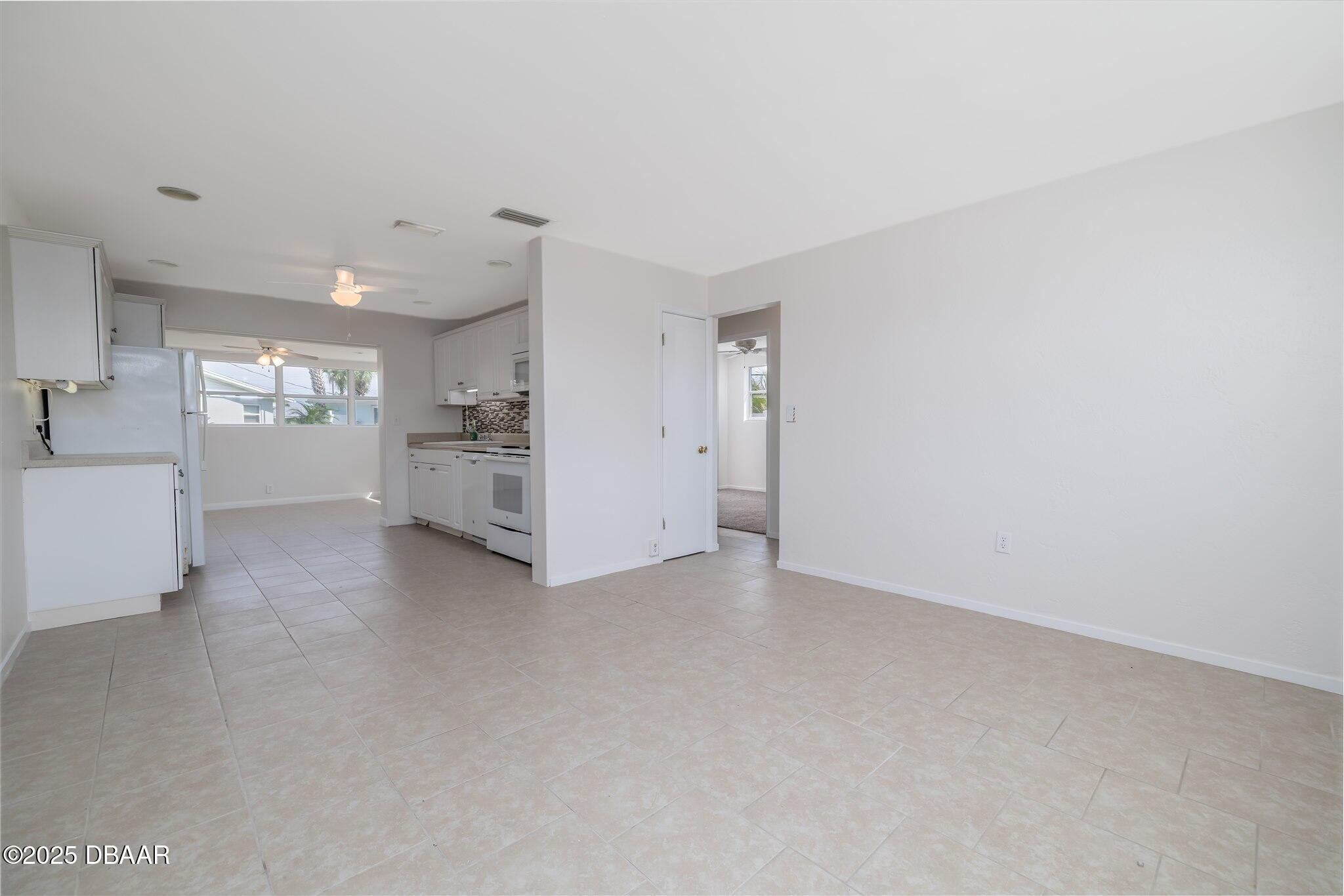 11 Azalea Drive