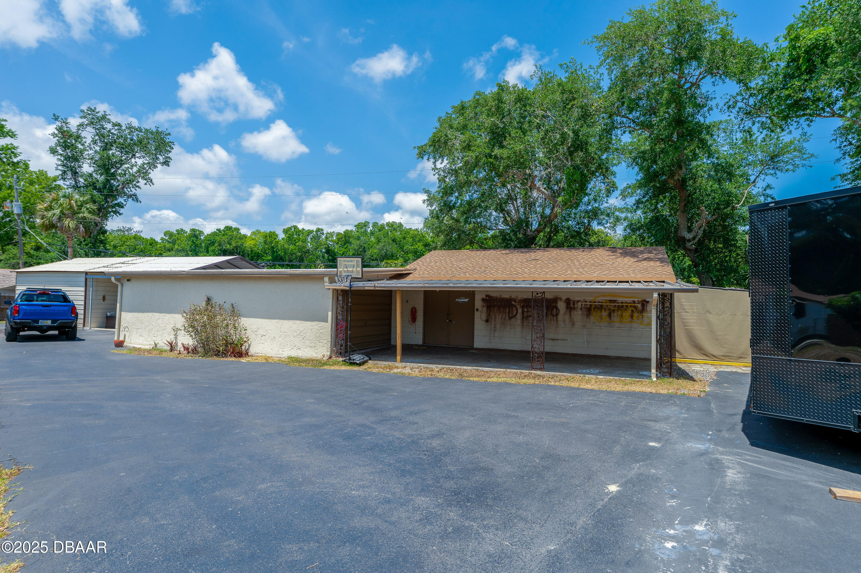 2100 S Nova Road