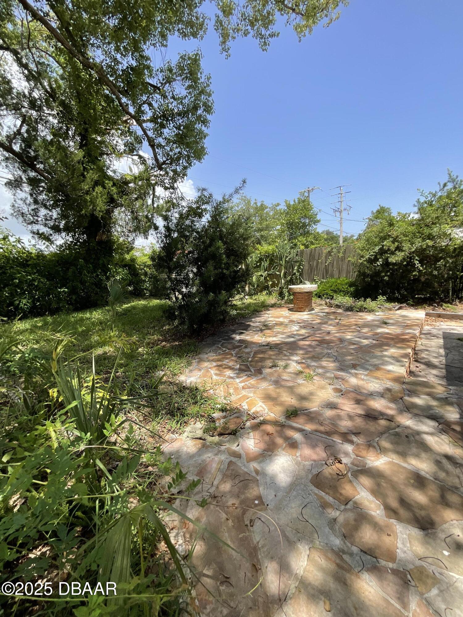6 Valley Drive