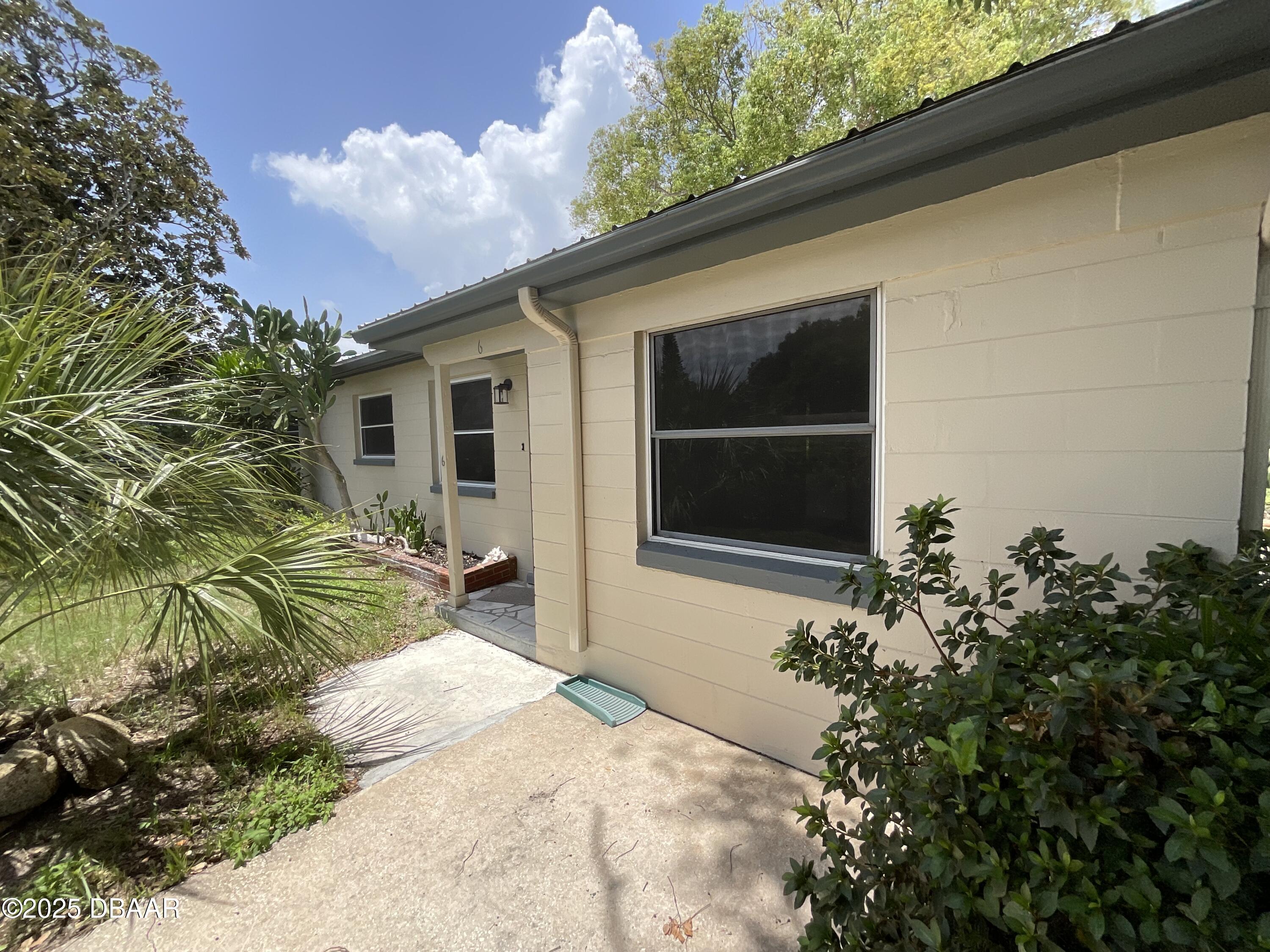 6 Valley Drive